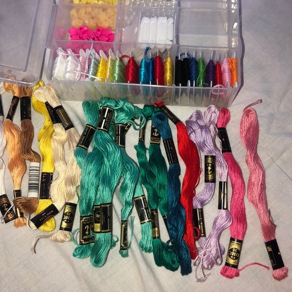 Handmade adjustable friendship bracelets - Picture 2 of 3